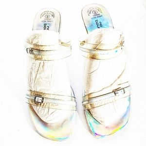 ``S25485 No Boundaries Clear Slip-On Heels